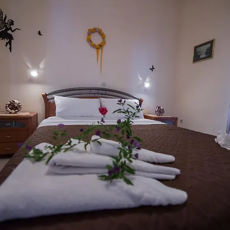 Nikoleta Lägenhet *